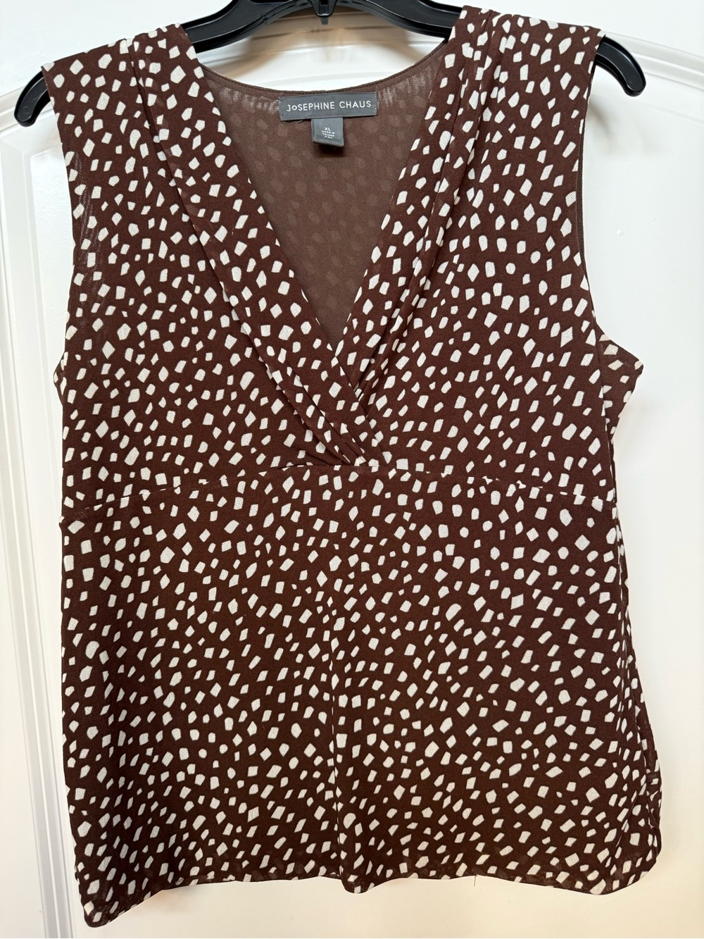 Josephine Chaus Brown and White Printed V-Neck Sleeveless Camisole